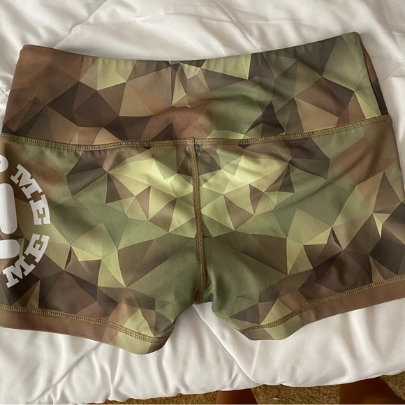 Feed Me Fight Me shorts - Picture 2 of 2